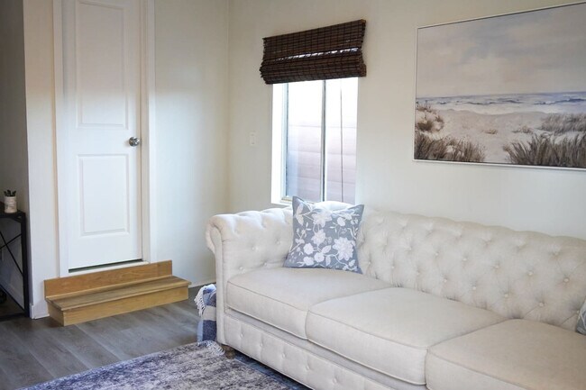 Foto del edificio - 1078 Cosmo Ave