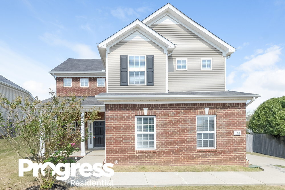 Foto principal - 1013 Longhunter Chase Dr