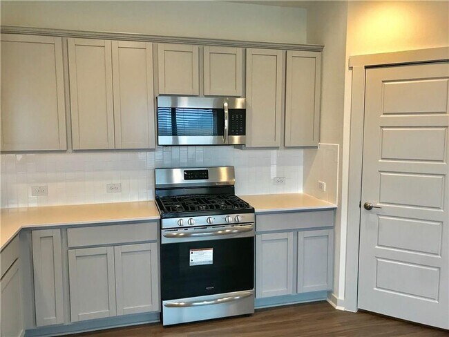Foto del edificio - 8201 Linnie Ln