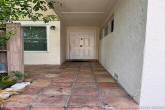 Building Photo - 8230 9th Ct