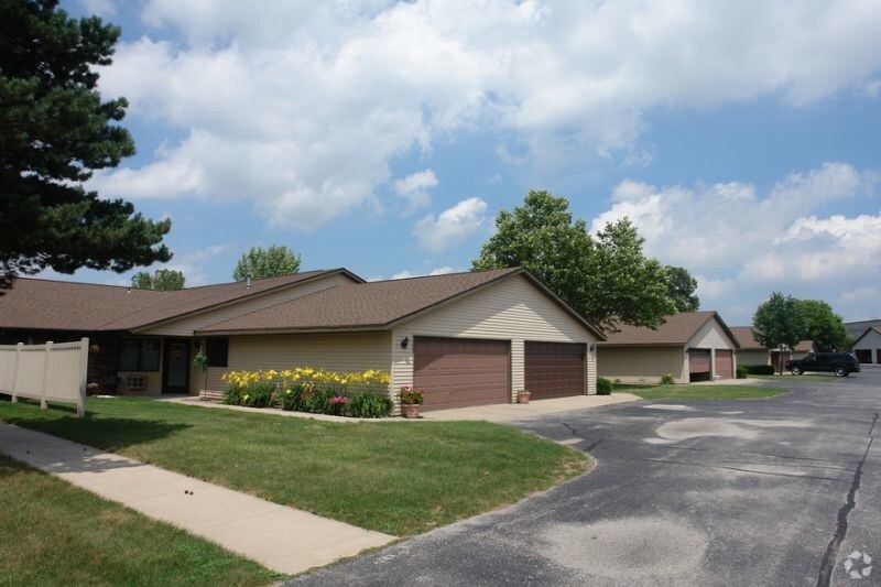 Primary Photo - 1086 Pilgrim Way