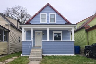 Building Photo - 193 Merrimac St