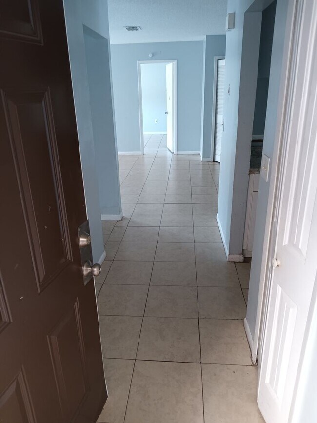 Photo - 5214 Via Hacienda Cir Apartment