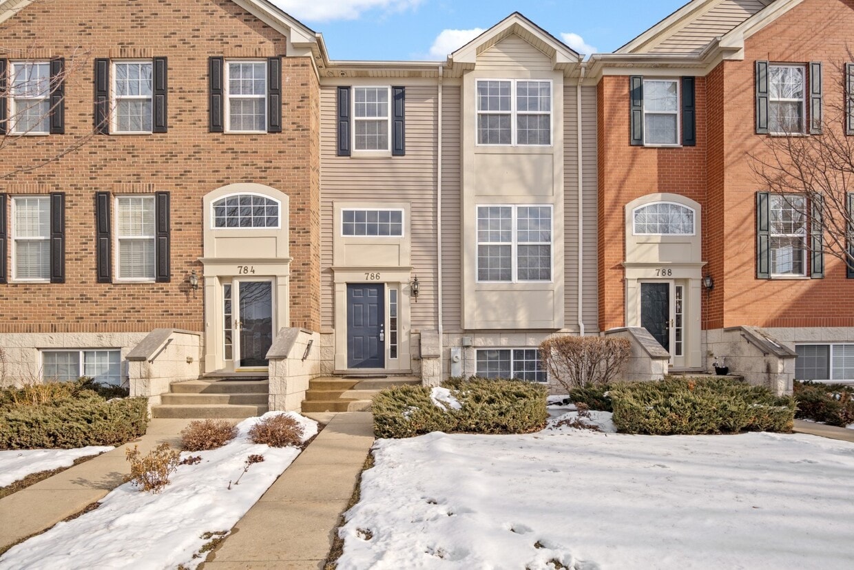 786 Thornbury Ct, Bartlett, IL 60103 Townhome Rentals in Bartlett IL