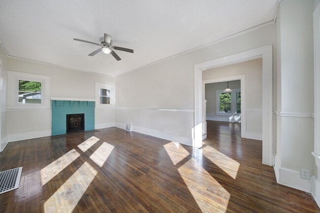 Building Photo - Lovely Two Story, 3 Bedrooms, 2 Bath Home