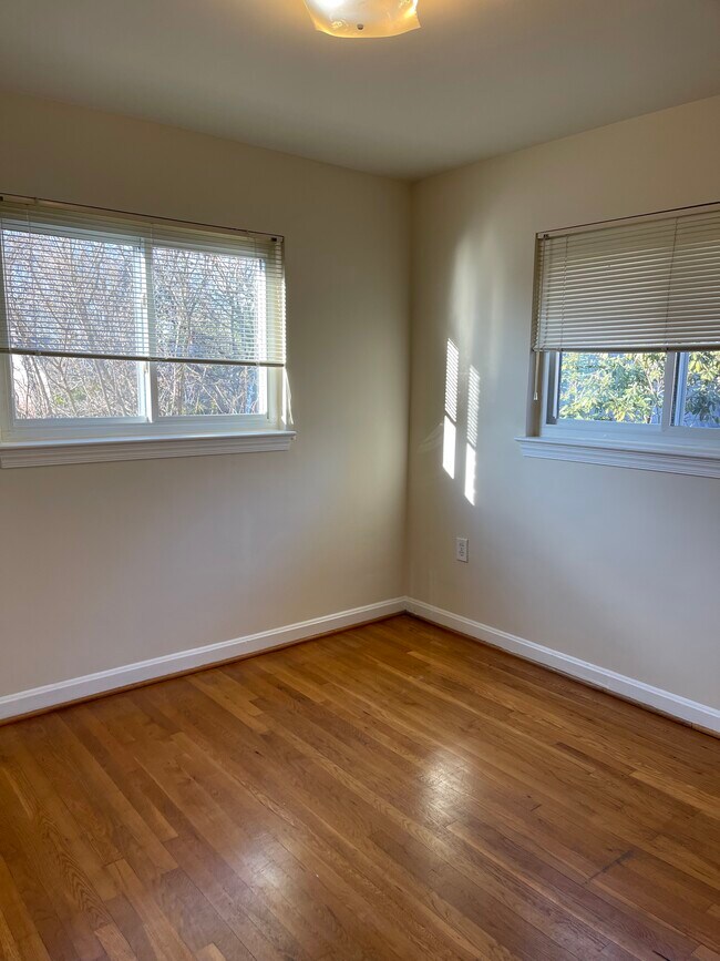 Building Photo - 11519 Mapleview Dr