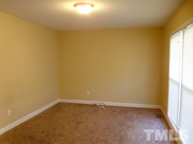 Building Photo - 517 Lakeside Dr