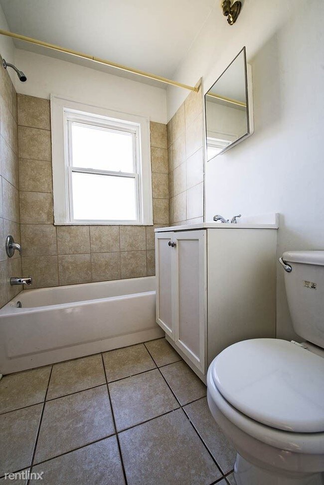 Foto del edificio - 6455 S Fairfield Ave