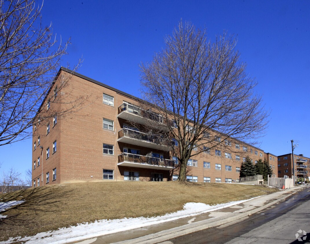 Building Photo - 25 Seeley Dr