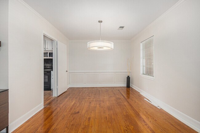 Building Photo - 12847 Memorial Dr