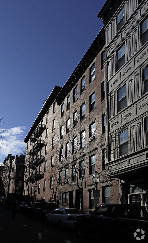 Foto del edificio - 17 Irving St