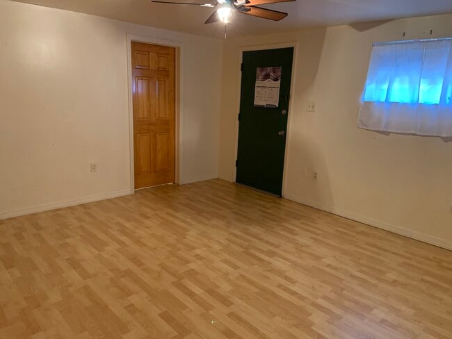 Foto del edificio - 8736 Overlook Dr