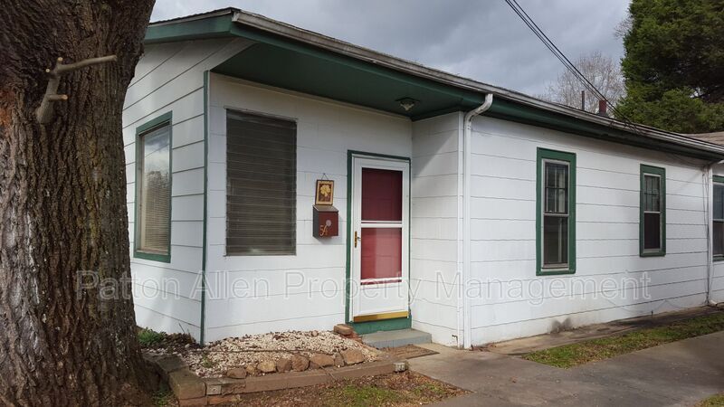 Primary Photo - 54 Walton St