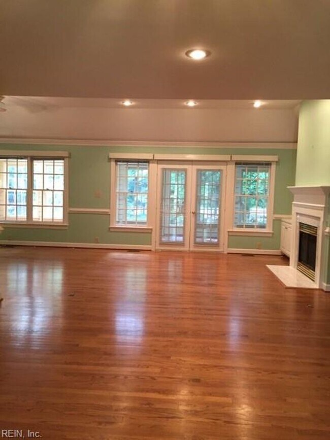 Foto del edificio - 4 BR 3.5 BA Single Family Home