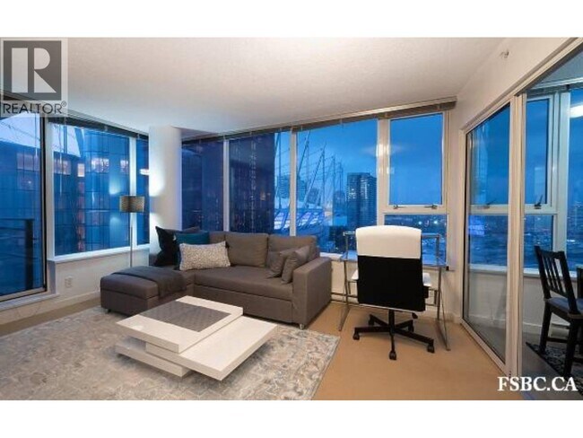 Photo du bâtiment - 33 Smithe St