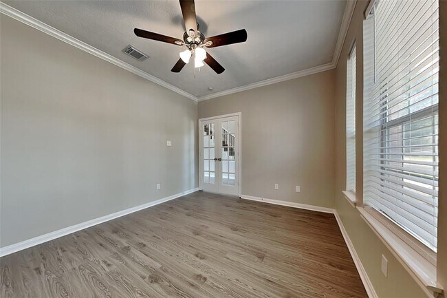 Foto del edificio - 10626 White Bridge Ln