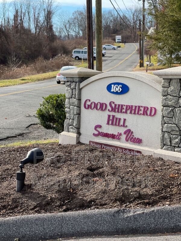 Primary Photo - 166 Old Brookfield Rd