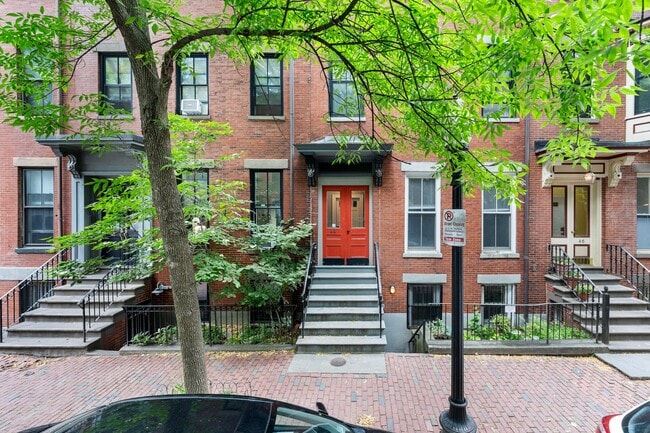 Street view - 44 E Springfield St