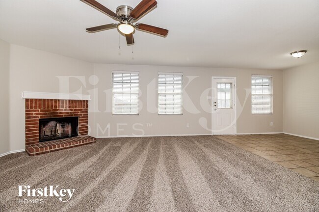 Foto del edificio - 609 Rosemary Dr