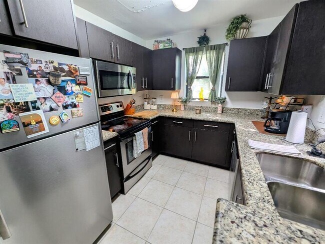 Foto del edificio - 3935 NW 87th Ave