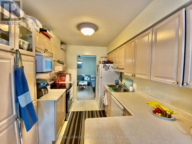 Building Photo - 40 Jackman Terrace