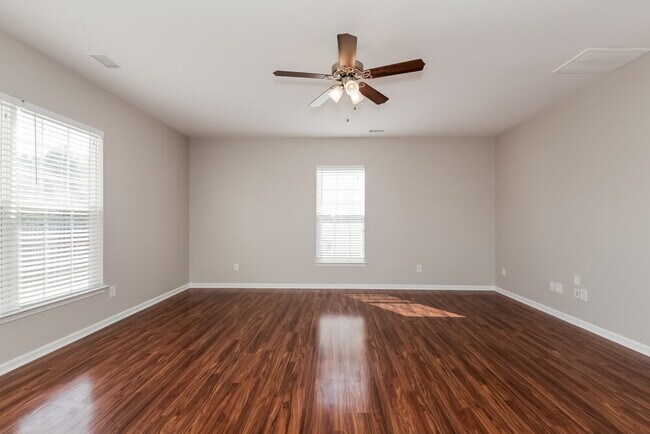 Foto del edificio - 5408 Nightshade Oaks Dr