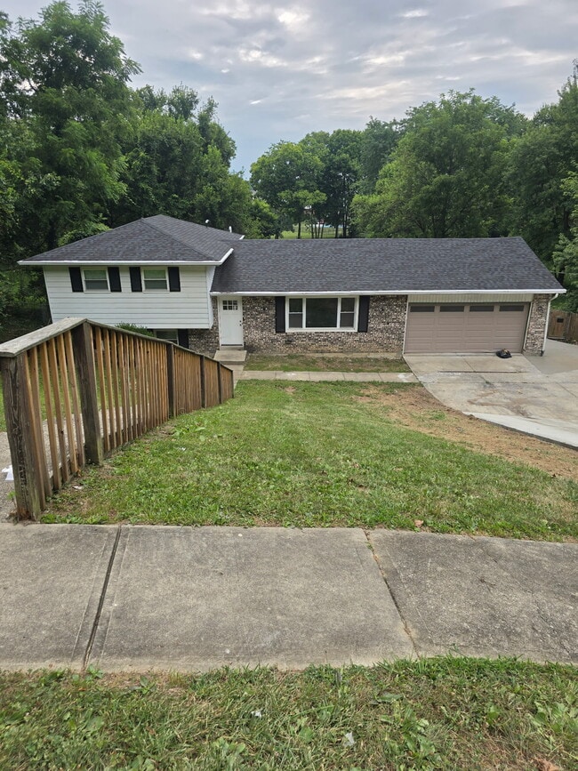 Front - 5653 Tallawanda Dr