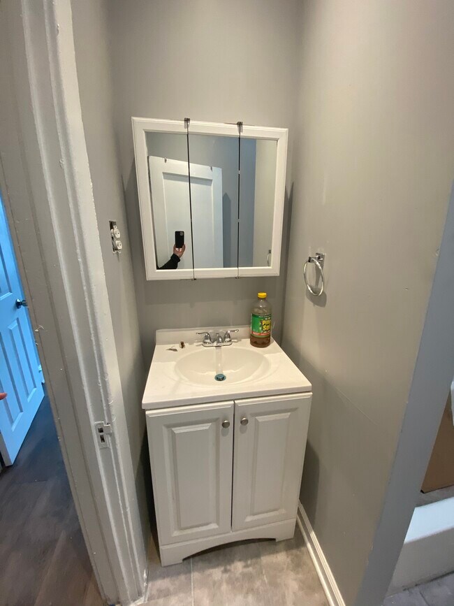 Bathroom sink - 4500 N Front St