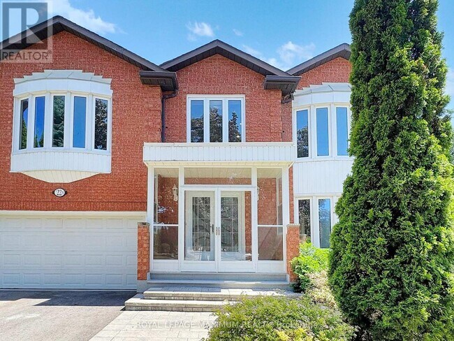 Building Photo - 22 Waltham Crescent