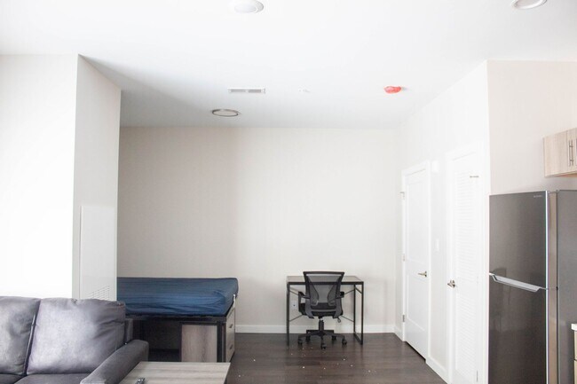 Foto del interior - 503 E Stoughton