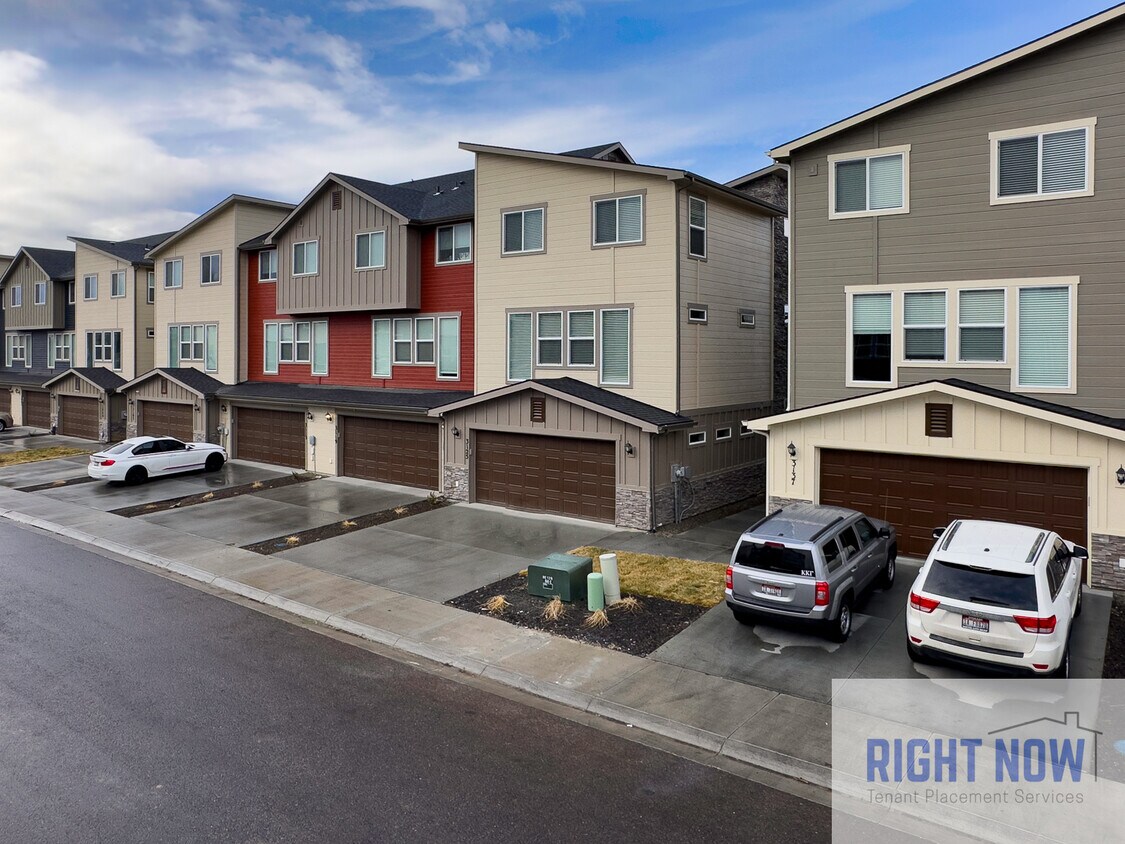 Primary Photo - 3125 N Network Ln