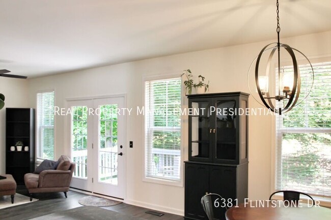 Building Photo - 6381 Flintstone Dr