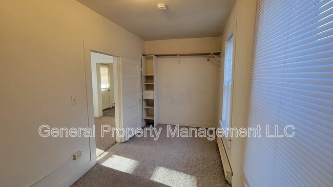 Building Photo - 1563 E Madison St