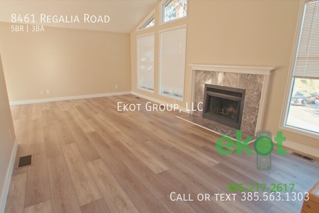 Foto del edificio - 8461 Regalia Rd