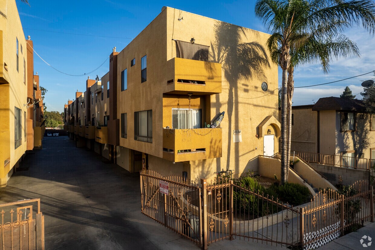 Building Photo - 8734-8736 Burnet Ave