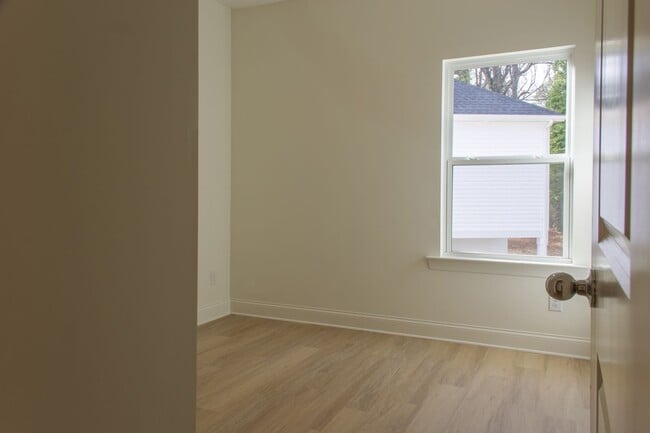 Building Photo - 5399 Toano Rd