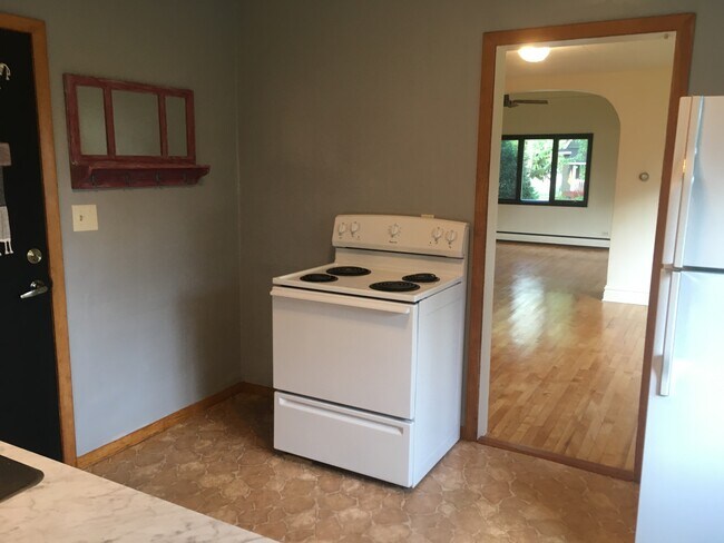 Building Photo - 5503 Ogden Ave