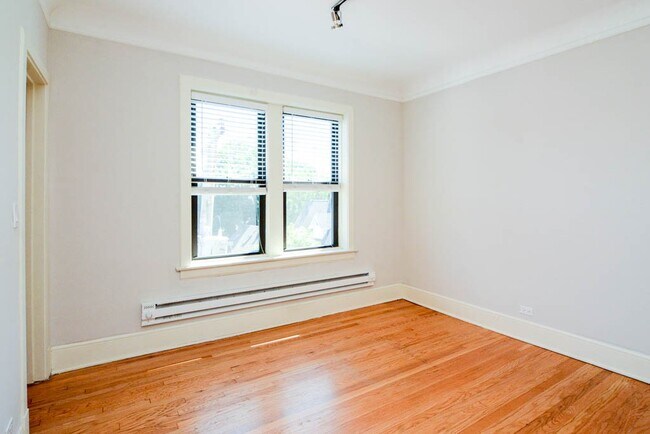Building Photo - 2328 N Rockwell St