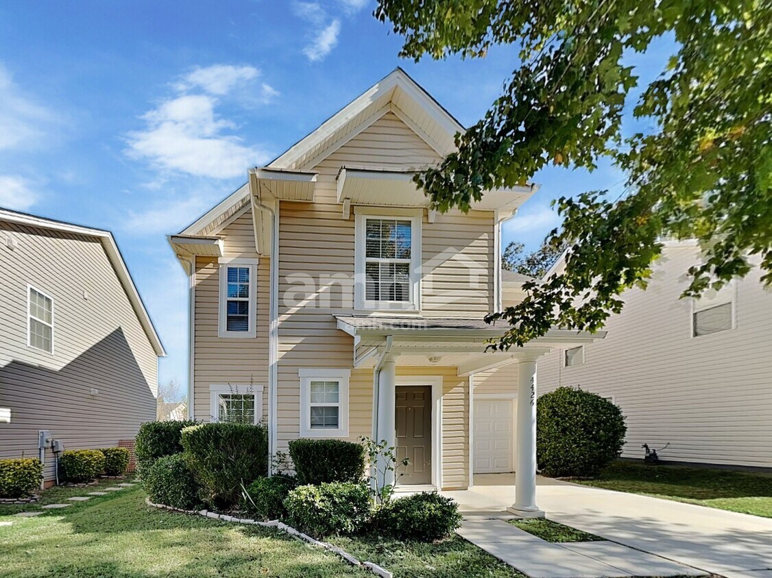 Foto principal - 4426 Red Hook Rd