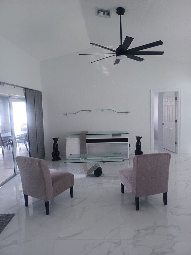 Foto del edificio - 1131 SW 47th St
