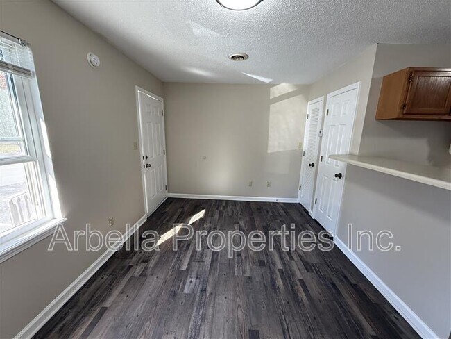 Foto del edificio - 1909 Cherokee Rd