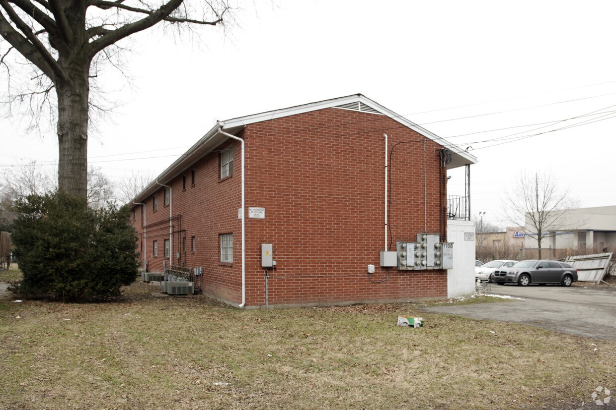 Foto del edificio - 1708 Stallings Ave