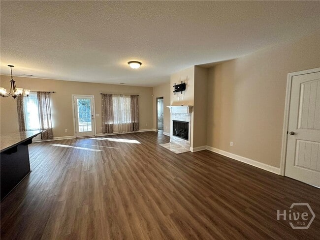 Building Photo - 178 Summit Cir