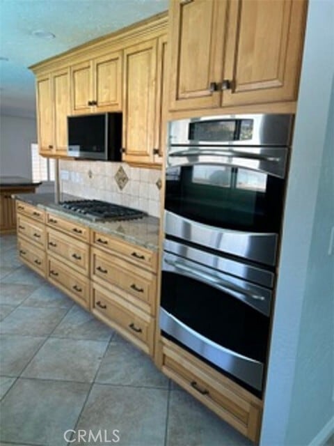 Building Photo - 8591 Naples Dr