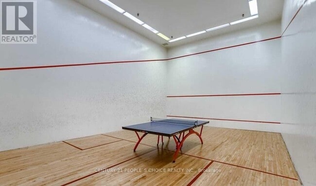 Photo du bâtiment - 41 Markbrook Ln