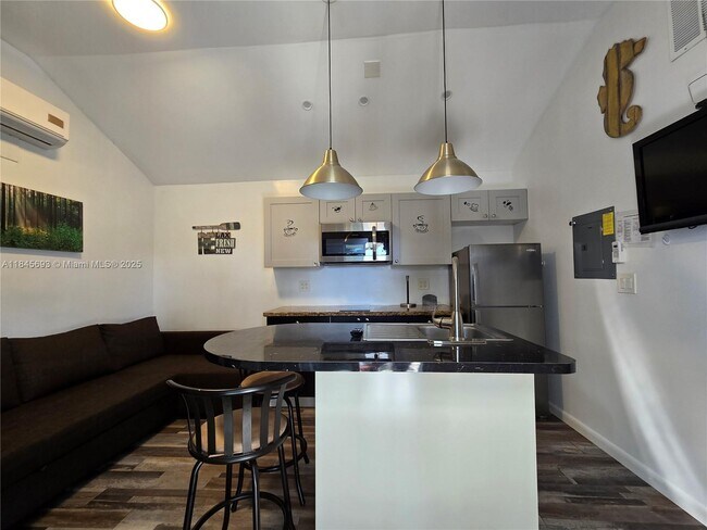 Foto del edificio - 330 SW 13th St