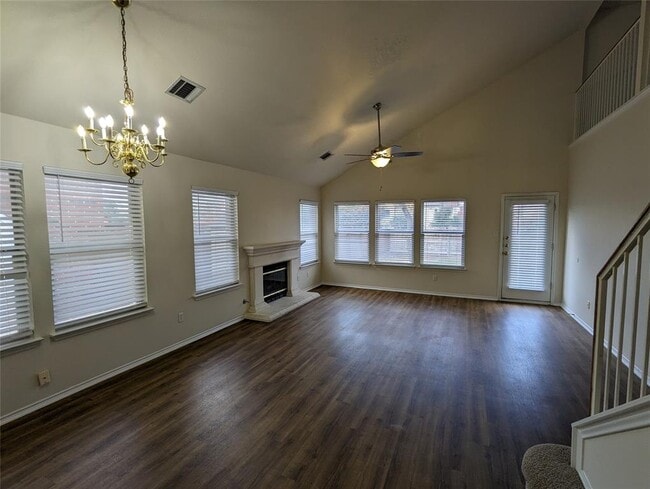 Foto del edificio - 13512 Albania Way