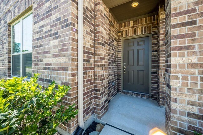 Building Photo - 9738 Birdsnest Ct