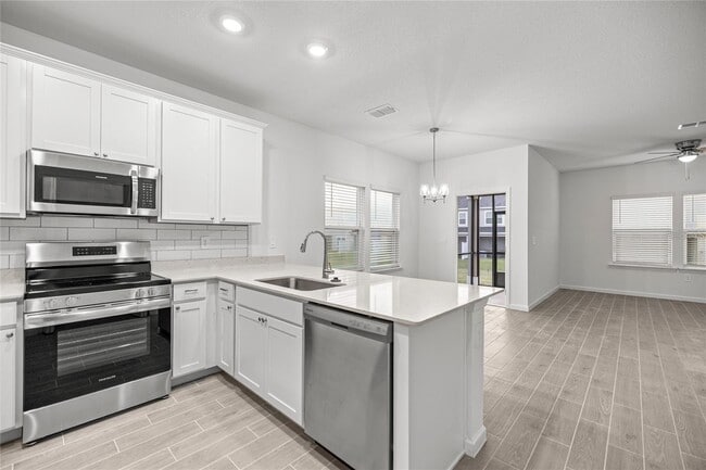 Building Photo - 3644 SE 37th Ct