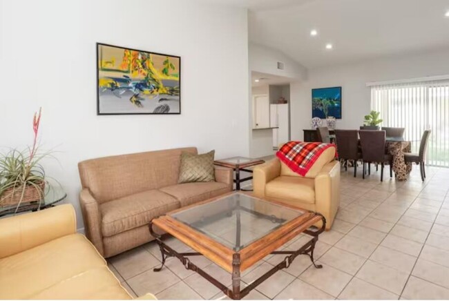 Foto del edificio - 14077 Wellington Trace